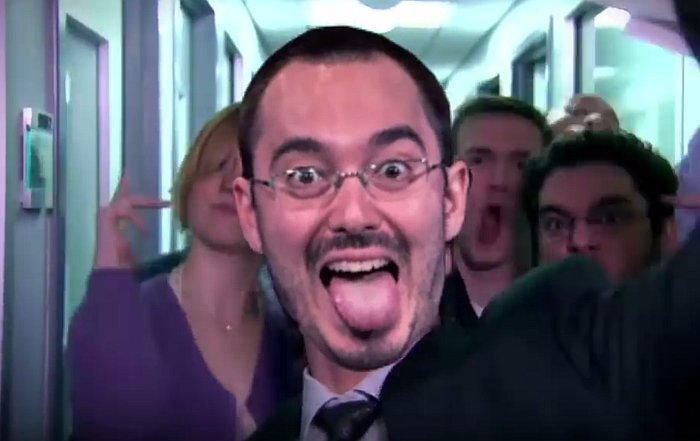 SrslySirius parodiert Kassouf